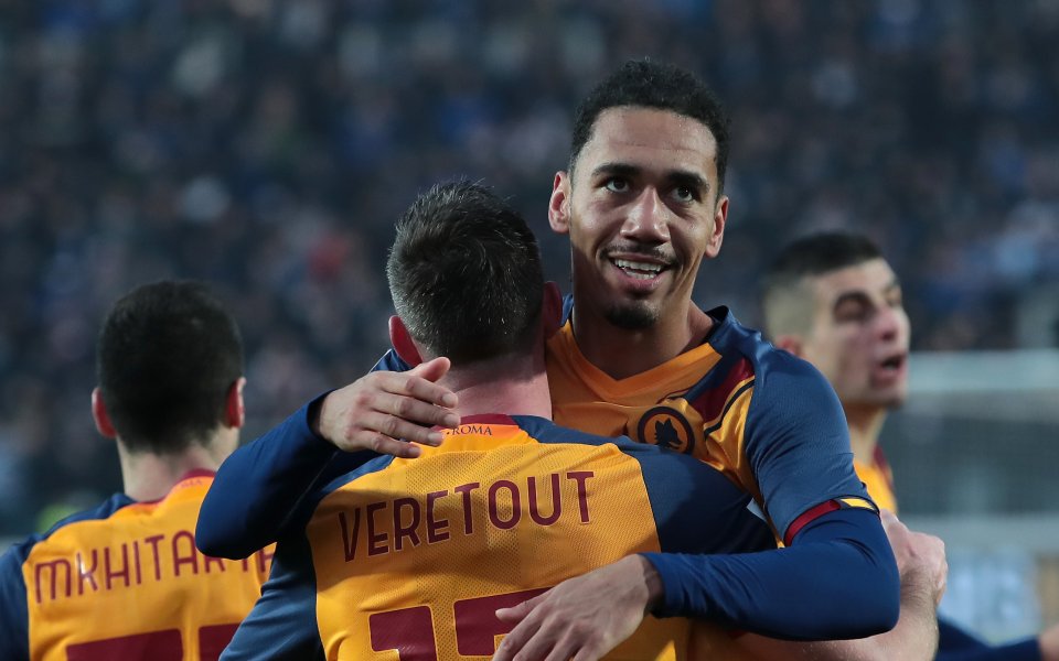 Защитникът на Рома Крис Смолинг се е съгласил да се