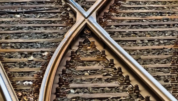 РЕЛСИ - ДРАМА: Бомбена заплаха спря влакове!