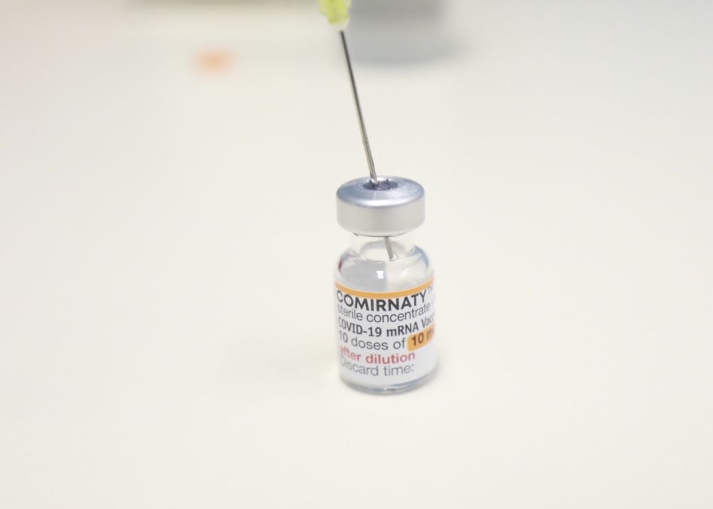Започна ваксинацията на деца срещу COVID-19 в "Пирогов"