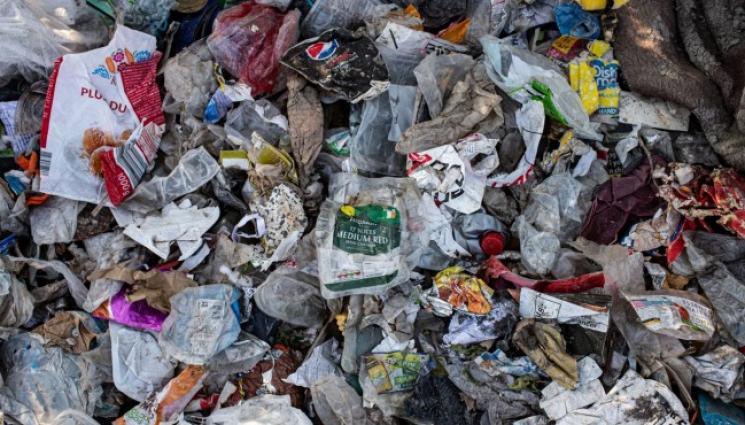 боклуци - Столичани пропищяха: Центърът на София заприлича на бунище (СНИМКИ)