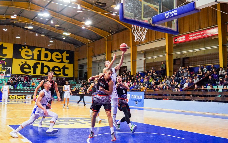 Спартак Плевен победи Академик Пловдив в с 91:64 (26:10, 15:16,