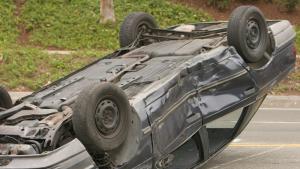 Автомобил се преобърна на магистрала Струма при отбивката за Кюстендил