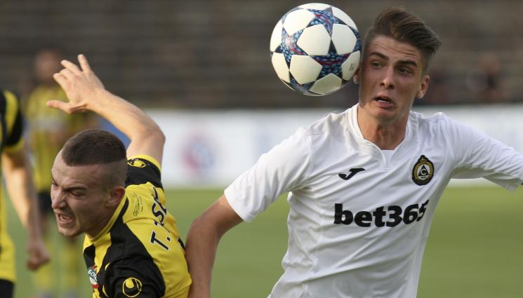 Андреа Христов Славия - Закъсал втородивизионен отбор от Италия плати 500 000 евро за Андреа Христов от Славия