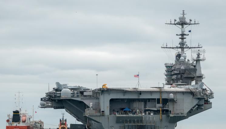 американският самолетоносач Хари Труман - Военни кораби на САЩ остават в Средиземно море заради ситуацията с Украйна