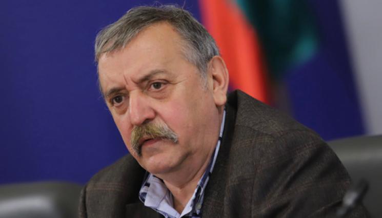 Кантарджиев - Кантарджиев предлага маските и парите за медиците на първа линия да останат след края на извънредната епидемична обстановка