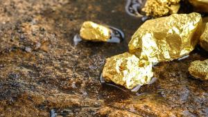 Най малко 38 души са загинали при срутване в златодобивна мина