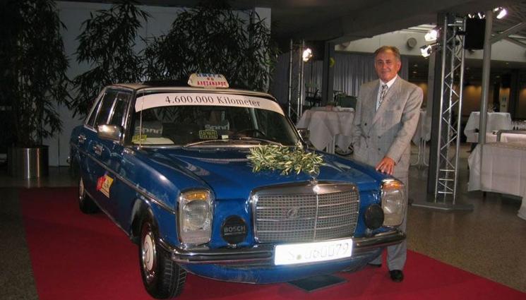 мерцедес - Най-здравата кола в света била 90 пъти у нас, Мерцедесът минал над 4 милиона км като такси