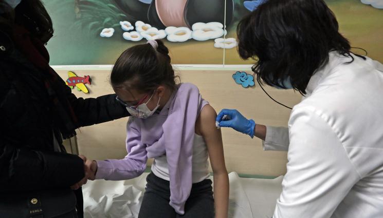 Биоритъм - БИОРИТЪМ: 21 000 ученици чакат втора доза