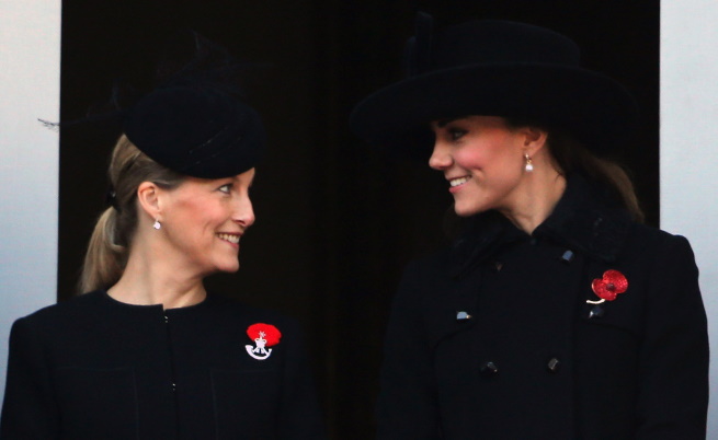  Херцогинята на Кеймбридж Катрин и Софи Уесекс 