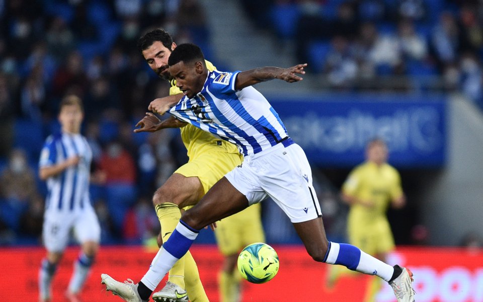 Английският Арсенал е близо до трансфера на шведския национал Александър