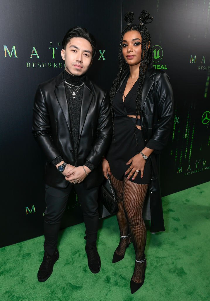 Веня Пак и T'Kayah Day на американската премиерна прожекция на червения килим „The Matrix Resurrections“ в Сан Франциско, Калифорния