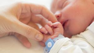 Момченце е първото бебе на 2022 година родено в Акушеро гинекологичното