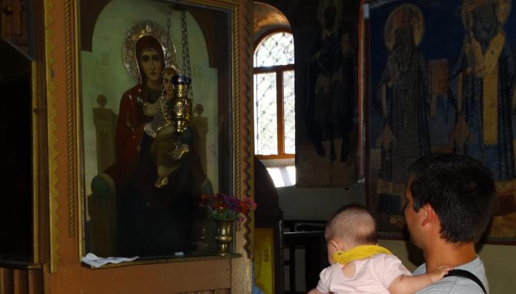 вяра - ВЯРА: Богородица лекува с поглед в Араповския манастир