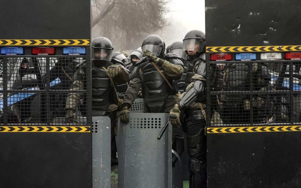 353 служители на правоохранителните органи на Казахстан са станали жертви