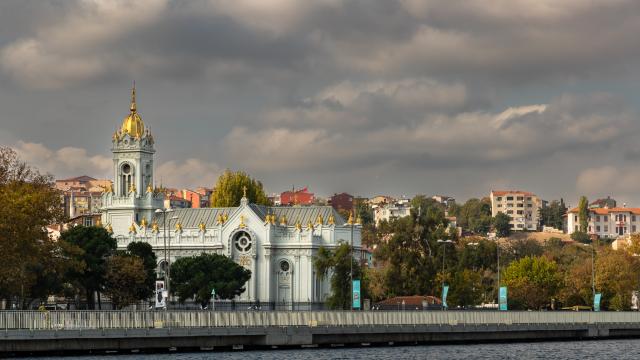 Перлата на Златния рог: Българската желязна църква в Истанбул на 124 години