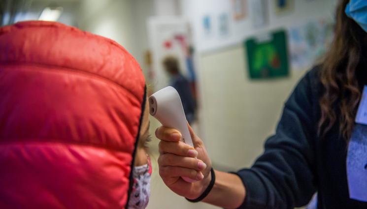 Биоритъм - БИОРИТЪМ: Омикрон засяга по-често жените и децата