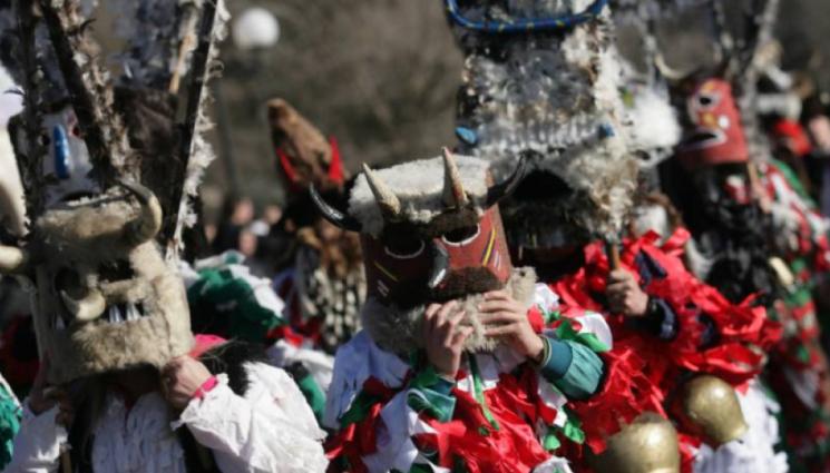 Сурва - Отново отменят