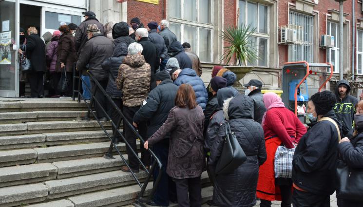 Пенсии - Всеки четвърти прецакан с пенсията