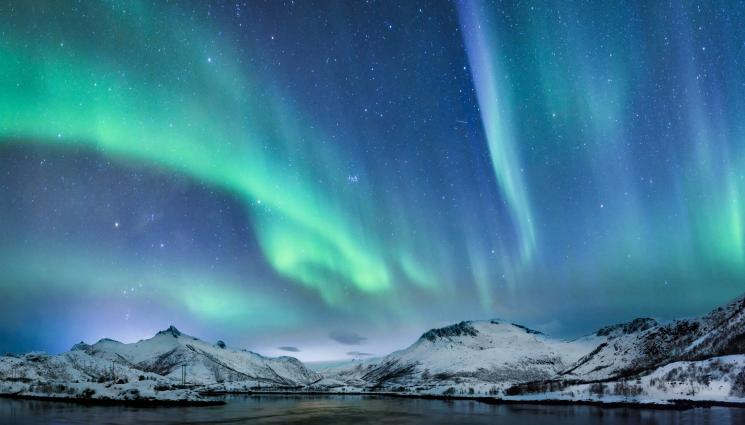 Уикенд - УИКЕНД: Норвегия привлича със сияние и водовъртежи