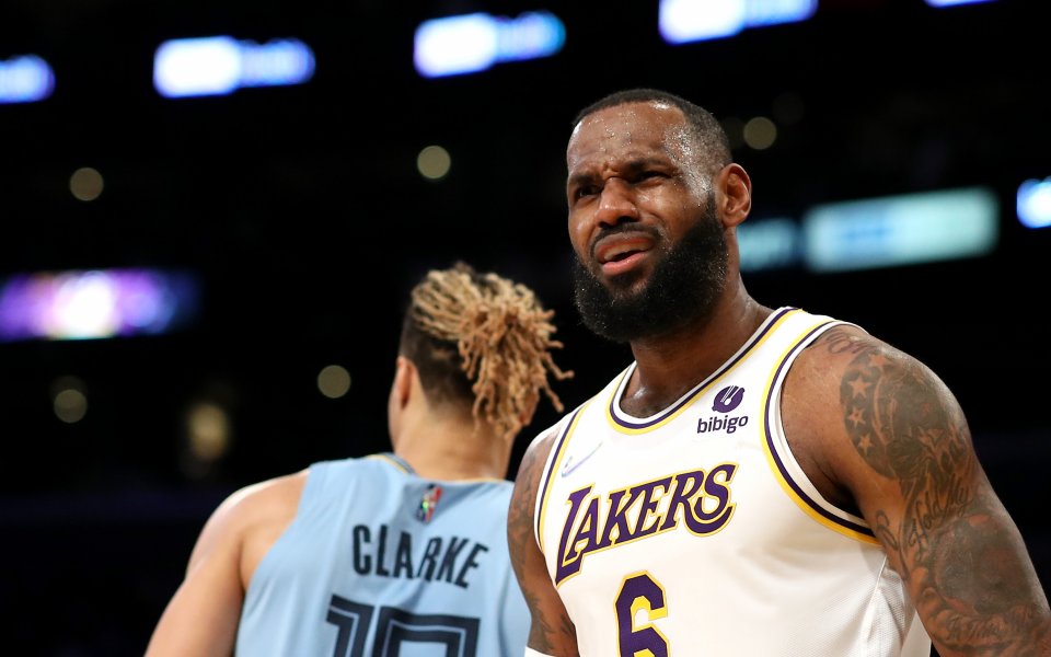 Лос Анджелис Лейкърс загуби със 119:127 от Мемфис Гризлис у