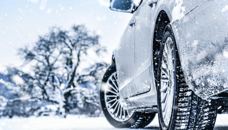 зима - Започна обработка със смеси срещу заледяване в София