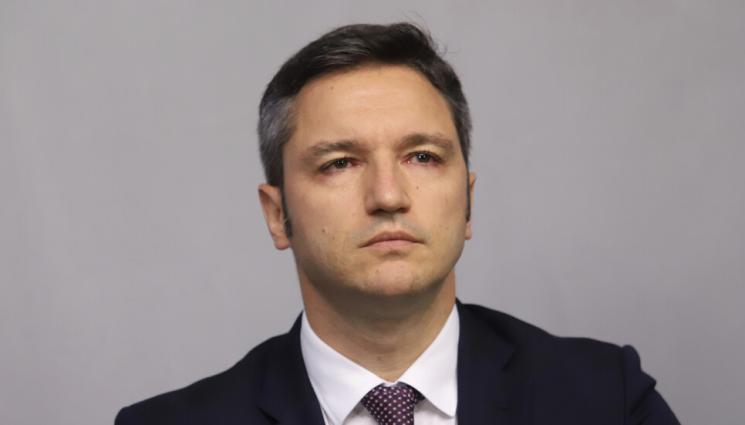 Вигенин - ВЛИЗА В НАДПРЕВАРАТА: Кристиан Вигенин се кандидатира за председател на БСП!