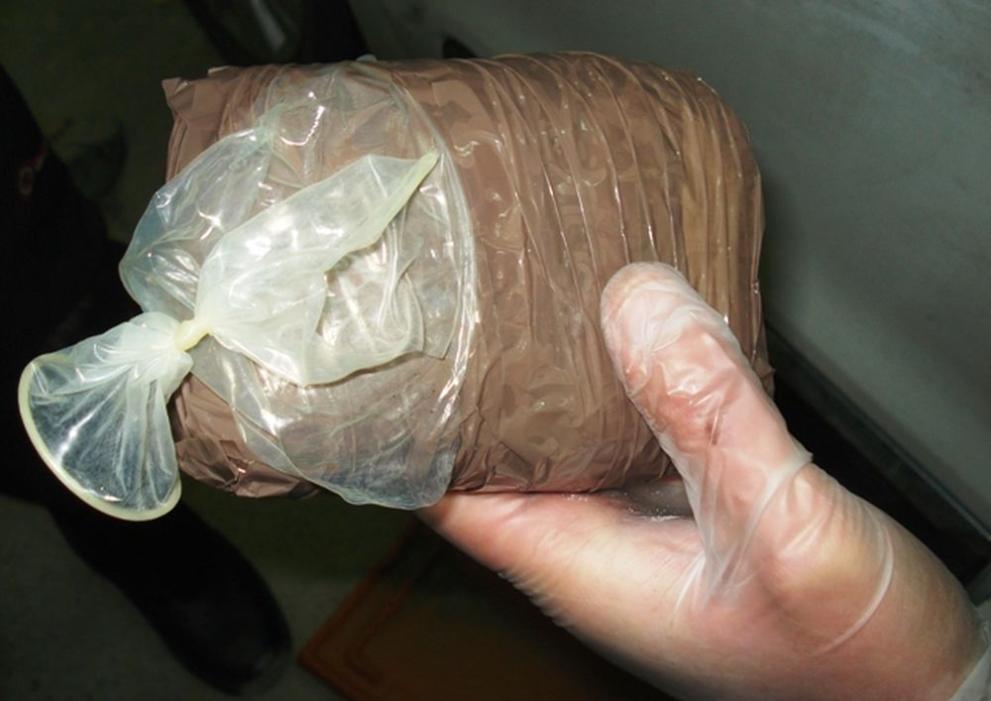 Два пакета с 1002 грама хероин откриха митническите служители на