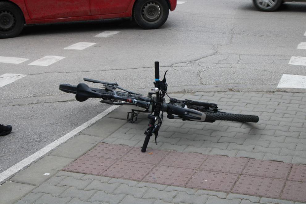 Велосипедист пострада при катастрофа в центъра на Велико Търново, съобщиха