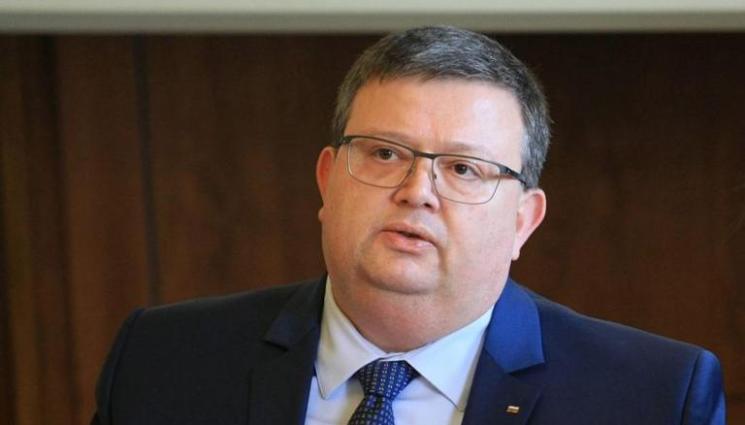 цацаров - Сотир Цацаров хвърля оставка