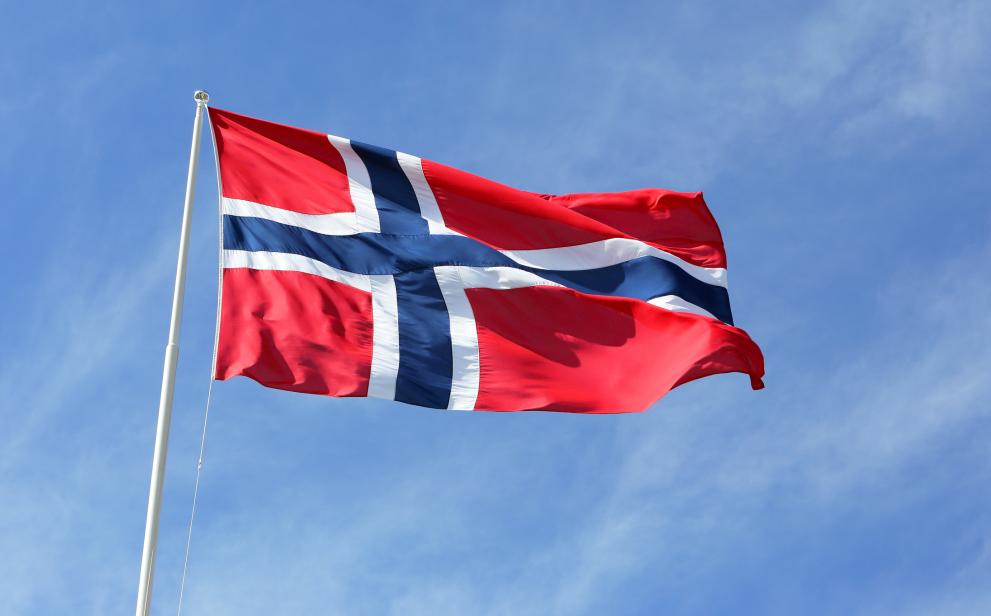 Десет години след като изби 77 души в Норвегия, крайнодесният