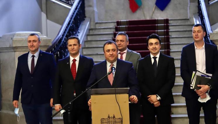 Агро - Агро Телеграф: Иван Иванов, министър на земеделието: Спасяваме оранжериите след одобрение на бюджета