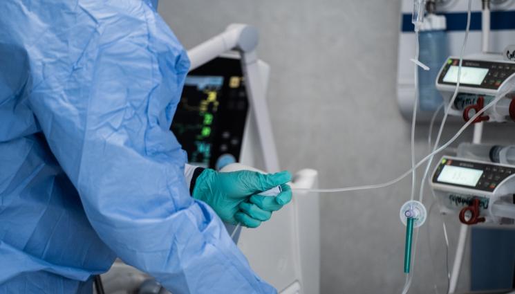 bolnica - Болниците във Варненско спират плановия прием