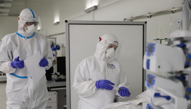 Лекари - Нали точно сега на тях разчитаме