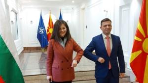Министърът на външните работи Теодора Генчовска се срещна с колегата