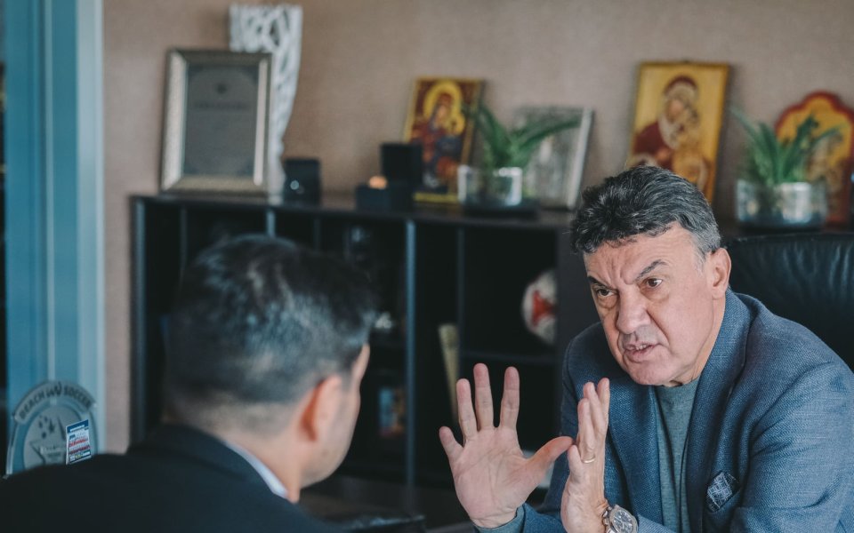 Президентът на БФС - Борислав Михайлов, използва социалните мрежи, за