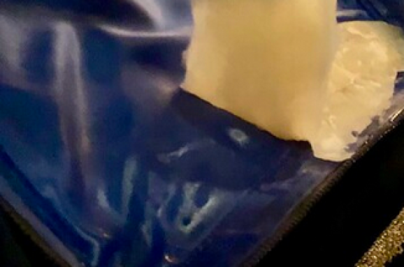  Чудотворната икона по време на обиколка из Северна Америка Храмът в Хавай, където се съхранява чудотворната икона. Под Хавайската Богородица се слага памук, който редовно се напоява с миро, изтичащо обилно от иконата.