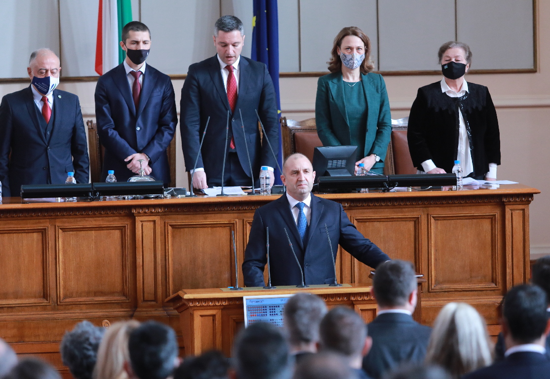 <p>На тържествена церемония президентът и вицепрезидентът на Република България Румен Радев и Илияна Йотова положиха клетва за втория си мандат пред Народното събрание</p>