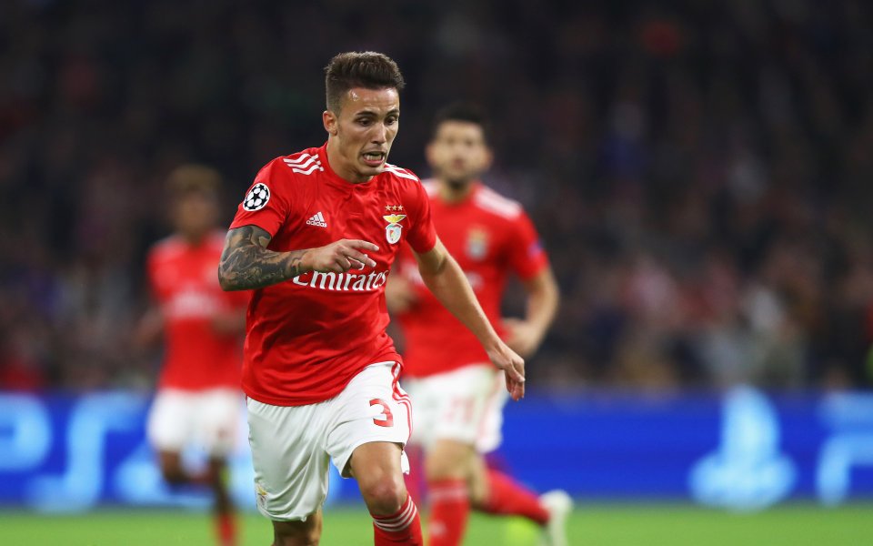 Отборът на Барселона иска да се подсили на левия фланг