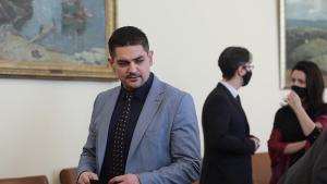 Радостин Василев подава сигнал за конфликт на интереси на служебния