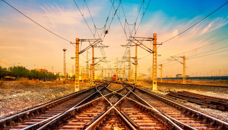 релси - ИЗВЪНРЕДНА СИТУАЦИЯ: ЖП релсите не издържаха на жегата, спират влакове!