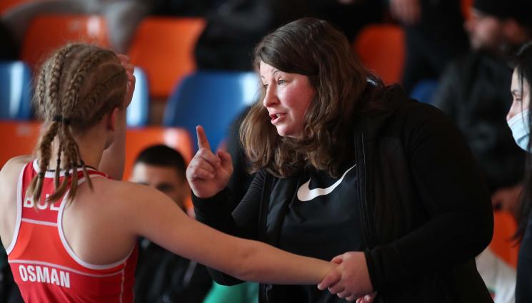 Станка Златева - Станка Златева: Справихме се с малко саботажи