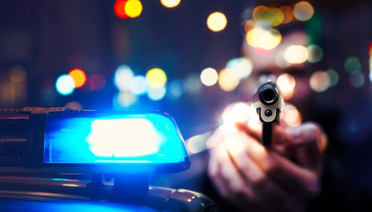 Стрелба - ПОРЕДНА КАСАПНИЦА: Въоръжен застреля осем души пред търговски център