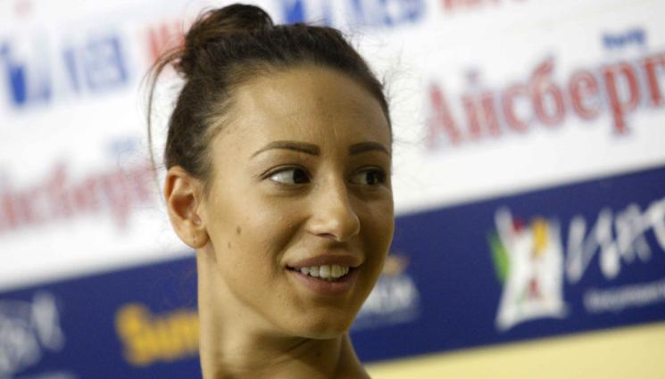 Цветелина Найденова - Златно момиче нагорещи мрежата с кадър от морето (СНИМКА)