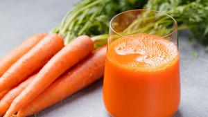 Сокът от моркови намалява високото кръвно налягане