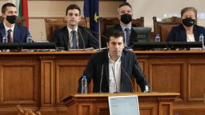 Започна изслушването на министър председателя Кирил Петков в парламента за резултатите