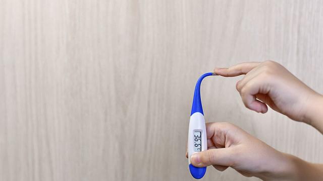 Учени създадоха гъвкав термометър за умни дрехи и меки роботи