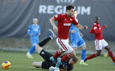 Доскорошният футболист на ЦСКА Яник Вилдсхут получи контузия в първия си