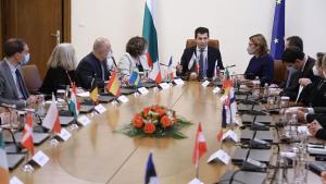 Министър председателят Кирил Петков се срещна с посланиците на държавите членки на