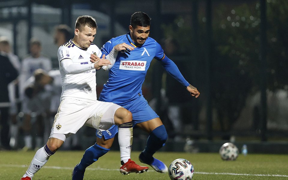 Отборът на Левски завърши наравно при резултат 2:2 срещу словенския