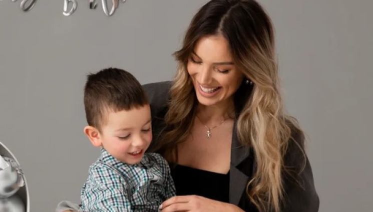 гаБИ - Синът на Даниел и Алекс Петканови стана на три години, празнува рожден ден без баща си (СНИМКИ)